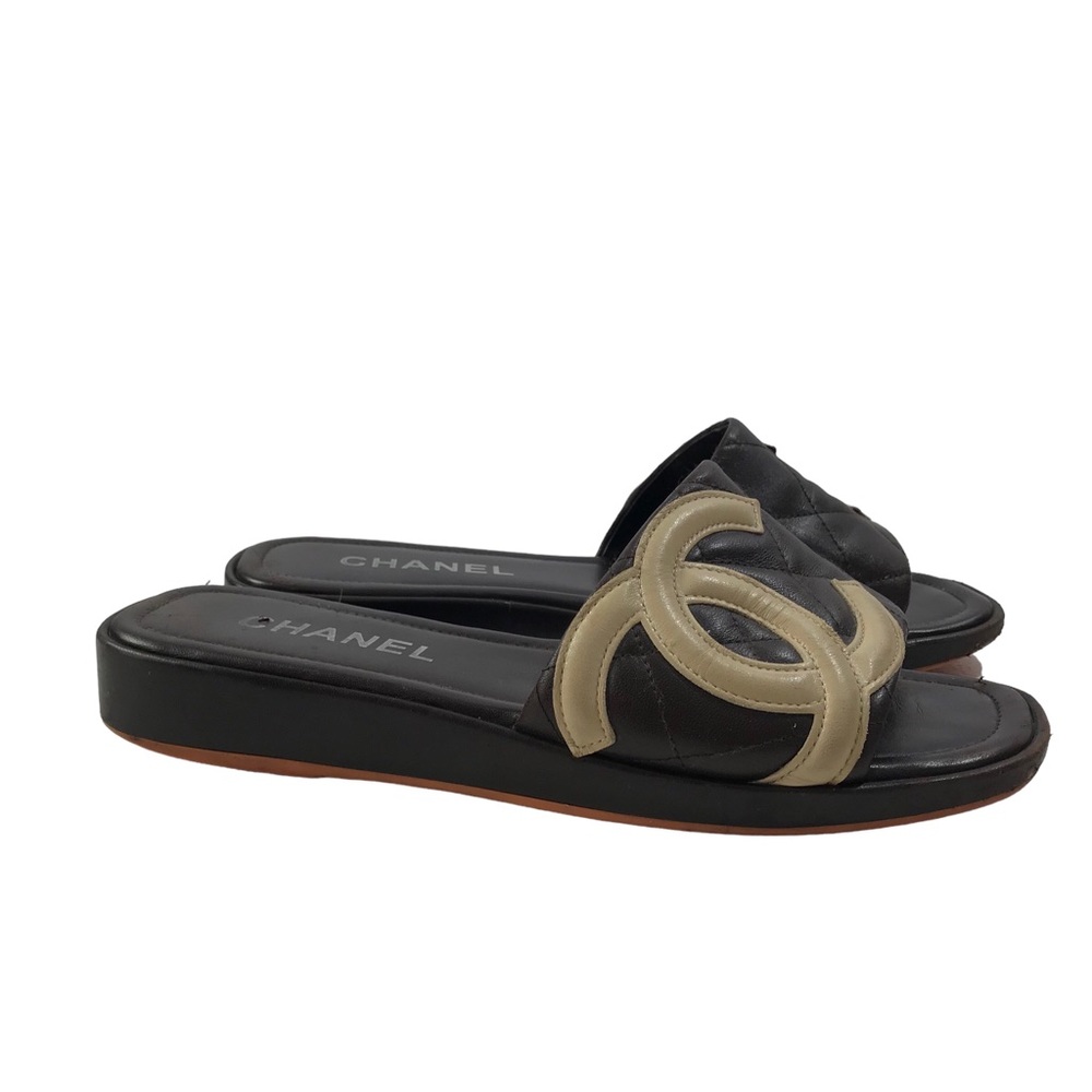 CHANEL VINTAGE 2005 SLIDES SIZE see measurement
